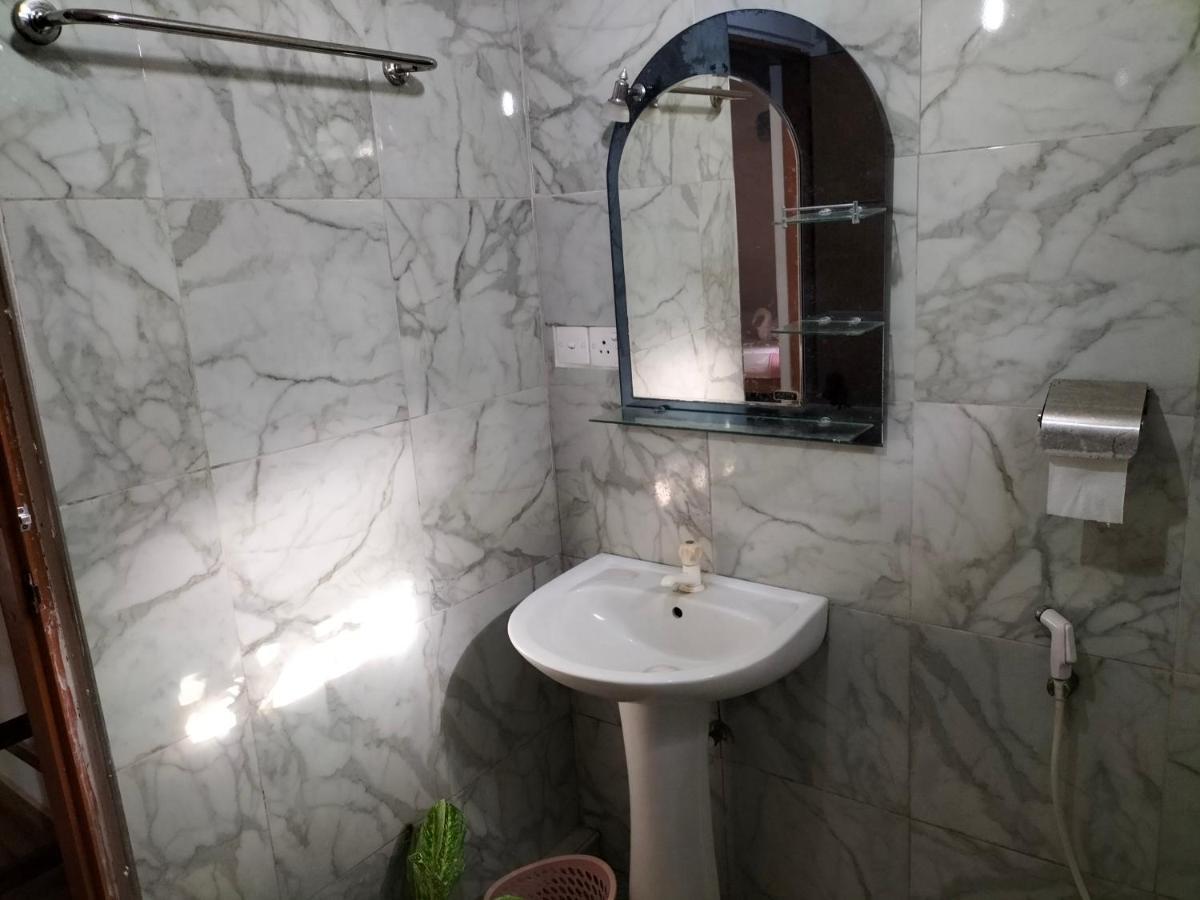 Sanjana Home Stay Хабарана Екстериор снимка