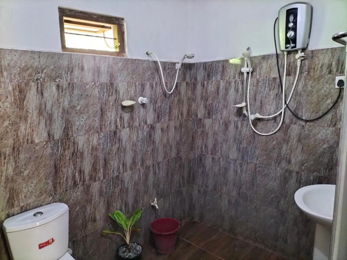 Sanjana Home Stay Хабарана Екстериор снимка