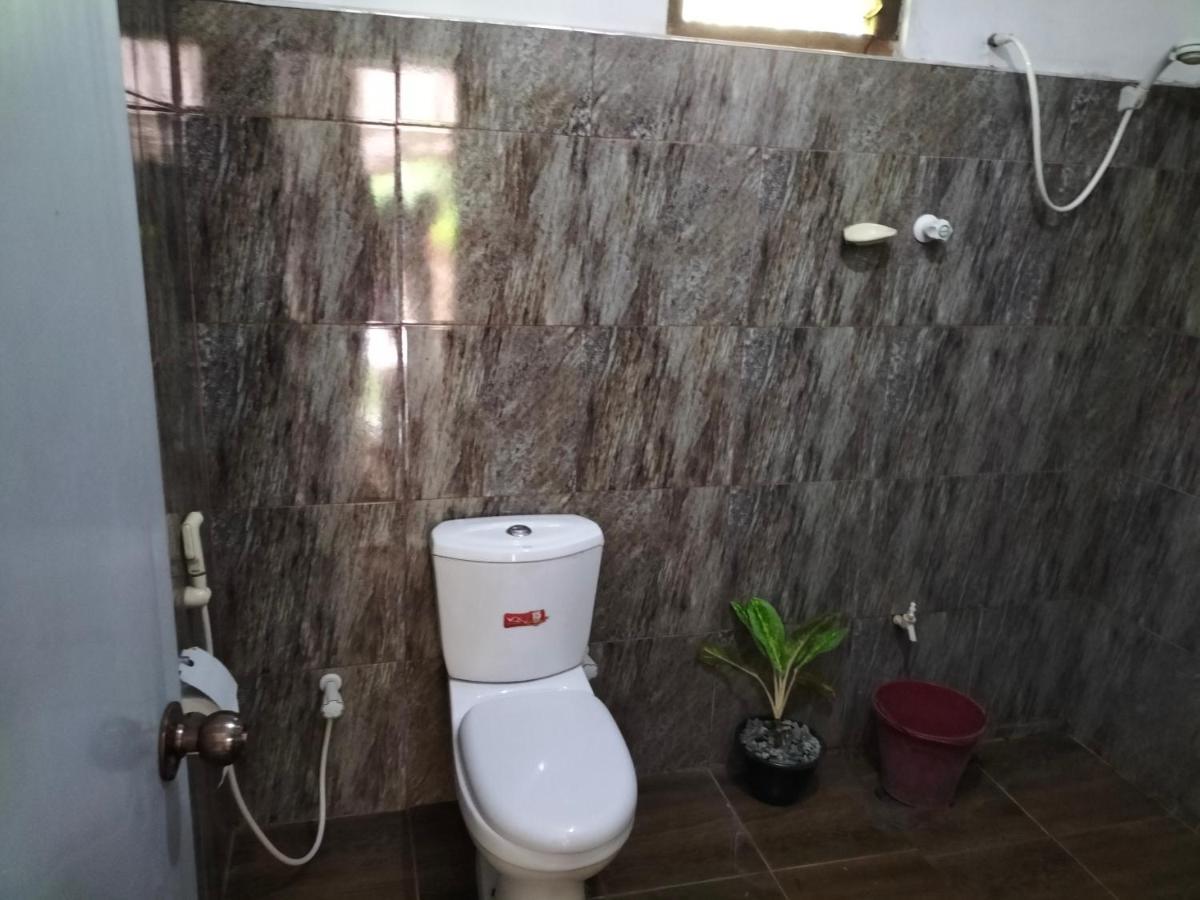 Sanjana Home Stay Хабарана Екстериор снимка