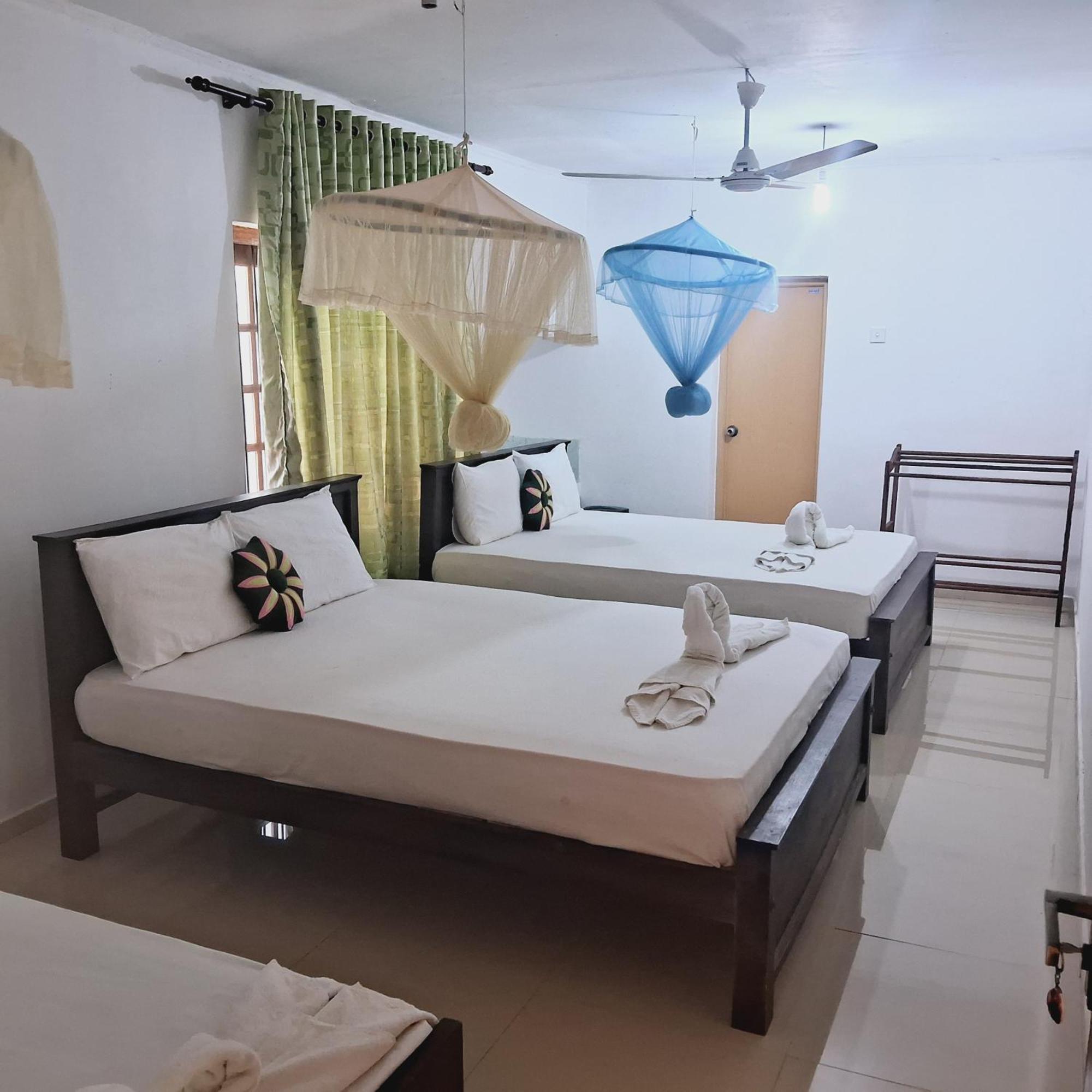 Sanjana Home Stay Хабарана Екстериор снимка