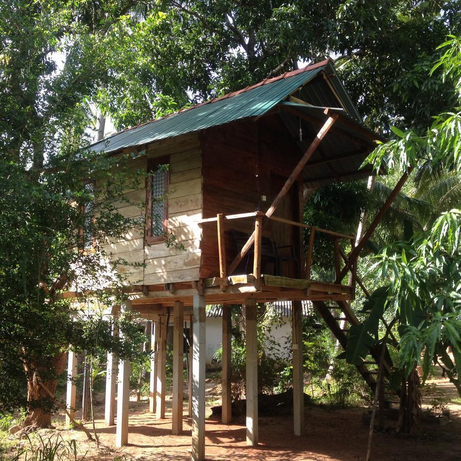 Sanjana Home Stay Хабарана Екстериор снимка